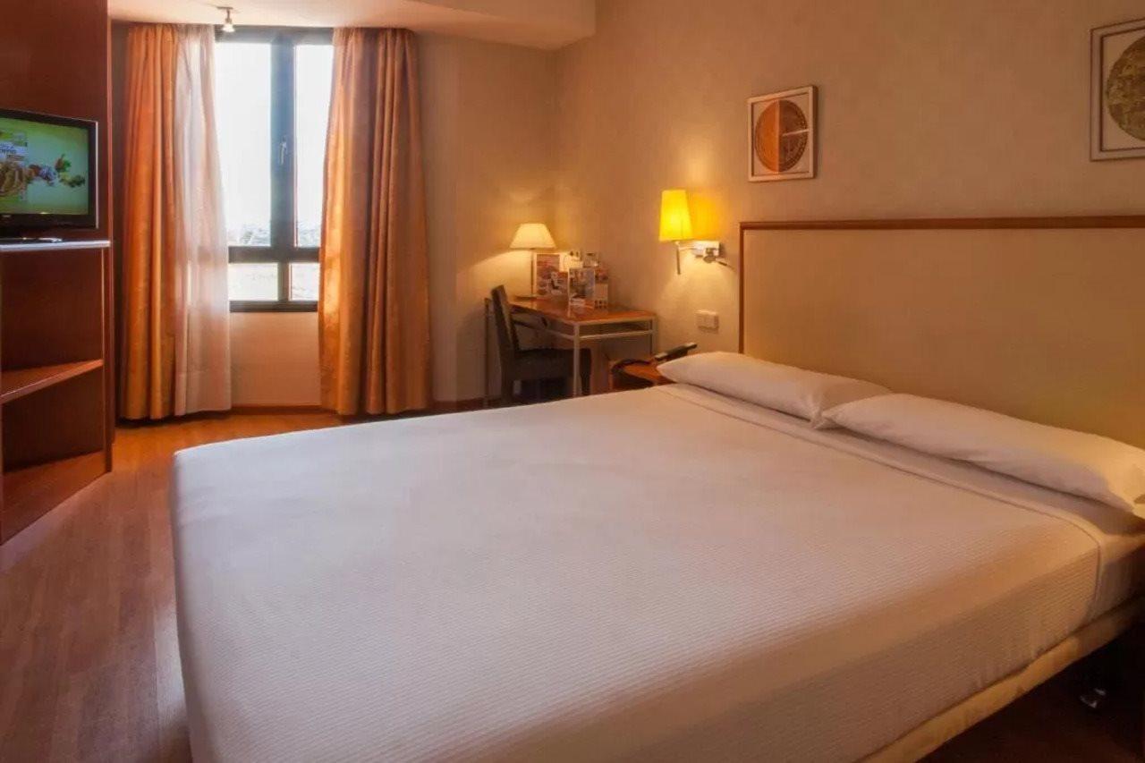 Th Boadilla Hotel Boadilla del Monte Buitenkant foto