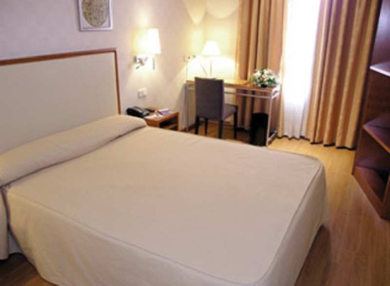 Th Boadilla Hotel Boadilla del Monte Buitenkant foto