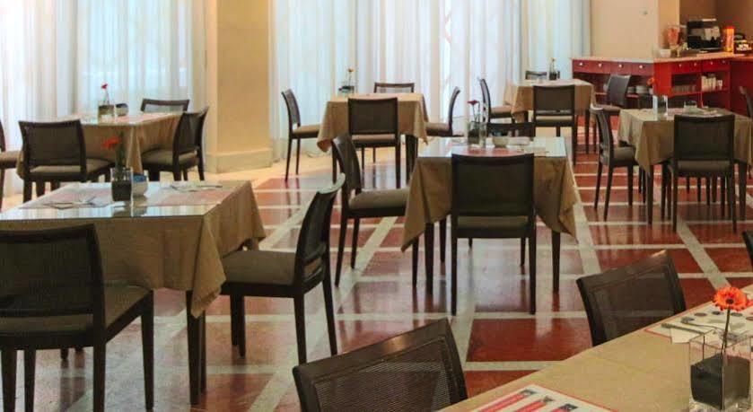 Th Boadilla Hotel Boadilla del Monte Buitenkant foto